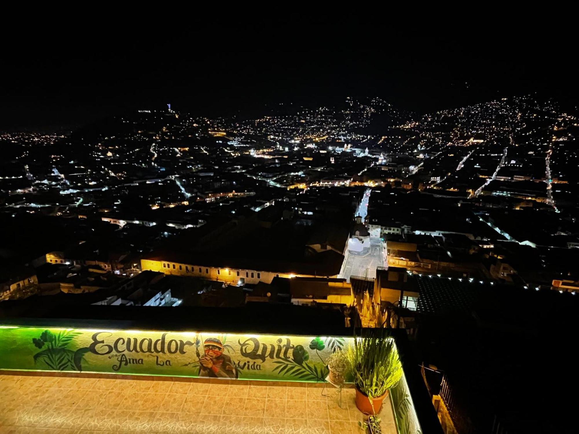Itchimbia Garden Con La Mejor Vista De Quito Y Spa Exterior foto